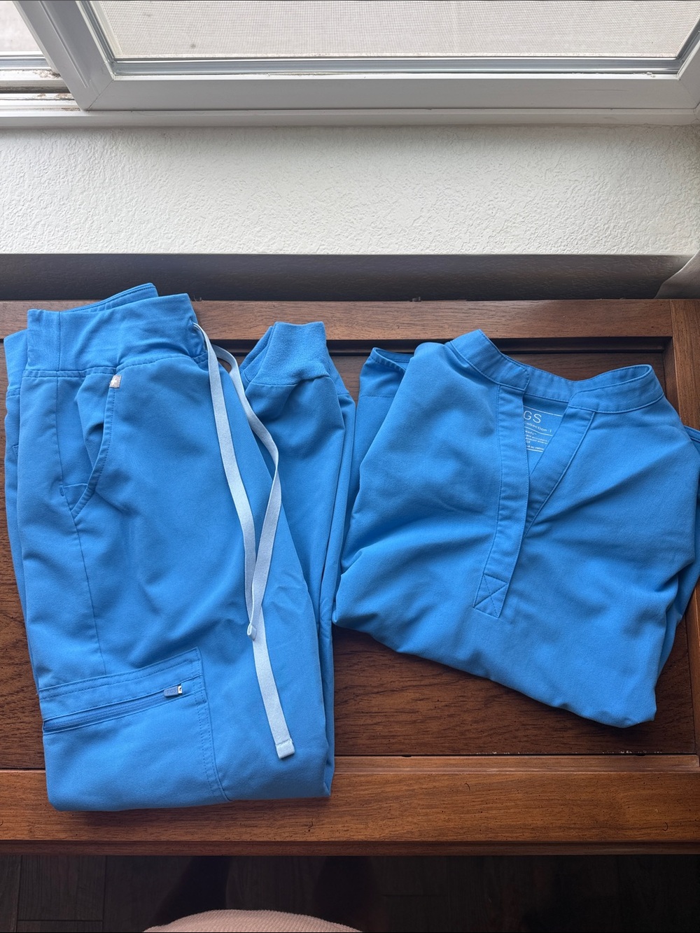 Figs Capri Blue XS Women’s Scrub Set Rafaela and XSP Zamora